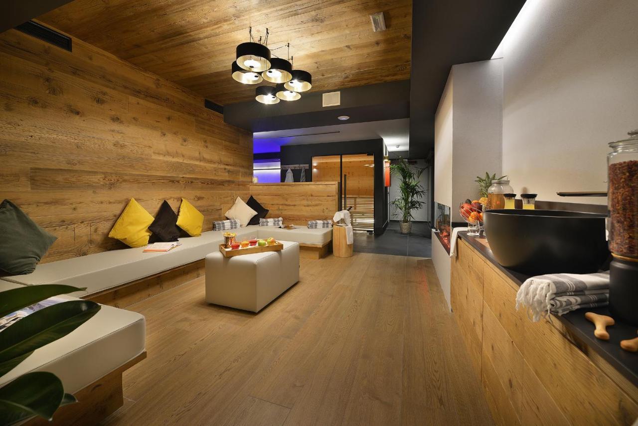 Hotel Bucaneve Ливиньо Экстерьер фото