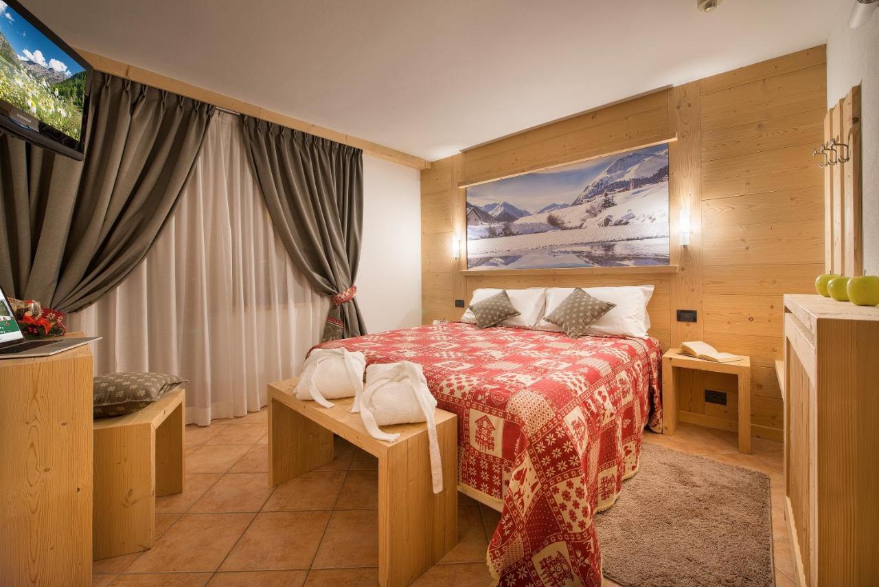 Hotel Bucaneve Ливиньо Экстерьер фото